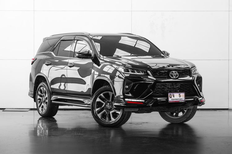 Toyota Fortuner 2020 2.4 Legender Black Top Utility-car ดีเซล ไม่ติดแก๊ส เกียร์อัตโนมัติ ดำ