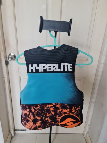 เสื้อชูชีพแบรนด์ Hyperlite รุ่น Junior และ Youth สภาพดี