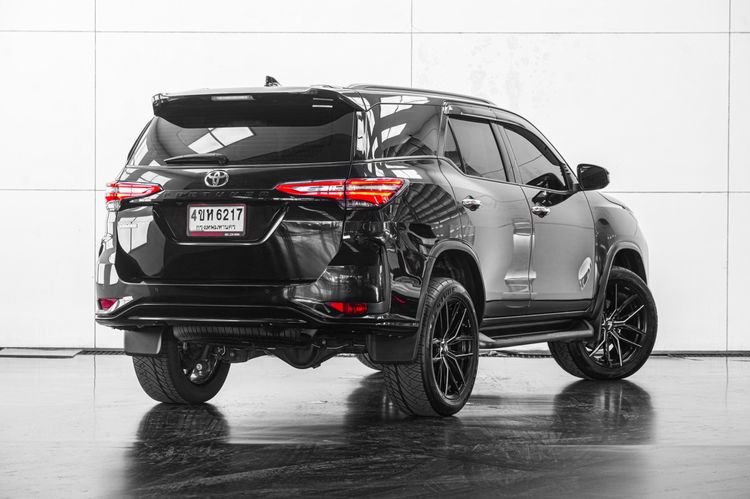 Toyota Fortuner 2023 2.4 Leader G Utility-car ดีเซล ไม่ติดแก๊ส เกียร์อัตโนมัติ ดำ รูปที่ 4