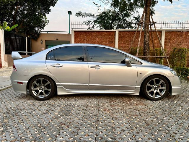 Honda Civic 2008 1.8 E i-VTEC Sedan เบนซิน ไม่ติดแก๊ส เกียร์ธรรมดา บรอนซ์เงิน รูปที่ 4