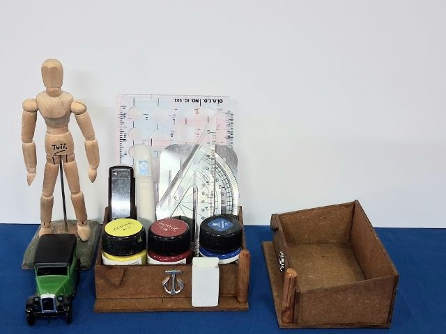 กล่องใส่เครื่องเขียน ปากกา ดินสอ ไม้บรรทัด กรรไกร ยางลบ ขวดสี คัตเตอร์ ไส้ดินสอ เครื่องประดับจิวเวลรี่  เหรียญบาท นาฬิกา ฯลฯ รุ่น Bx-4 รูปที่ 7