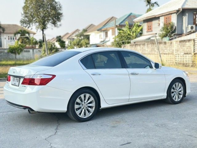 Honda Accord 2015 2.0 EL i-VTEC Sedan เบนซิน ไม่ติดแก๊ส เกียร์อัตโนมัติ ขาว รูปที่ 4