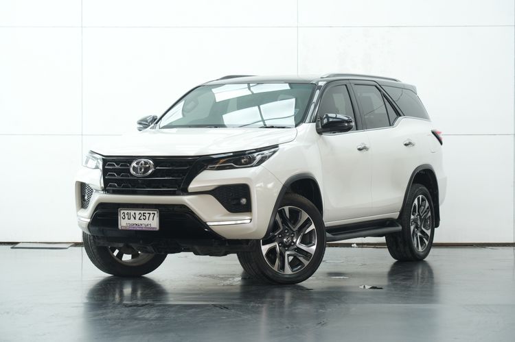 Toyota Fortuner 2022 2.4 Commander Utility-car ดีเซล ไม่ติดแก๊ส เกียร์อัตโนมัติ ขาว รูปที่ 2