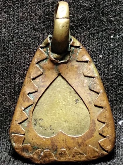 รูปหล่อหลวงพ่อเงินจอบเล็กเลี่ยมโบราณครับ รูปที่ 4