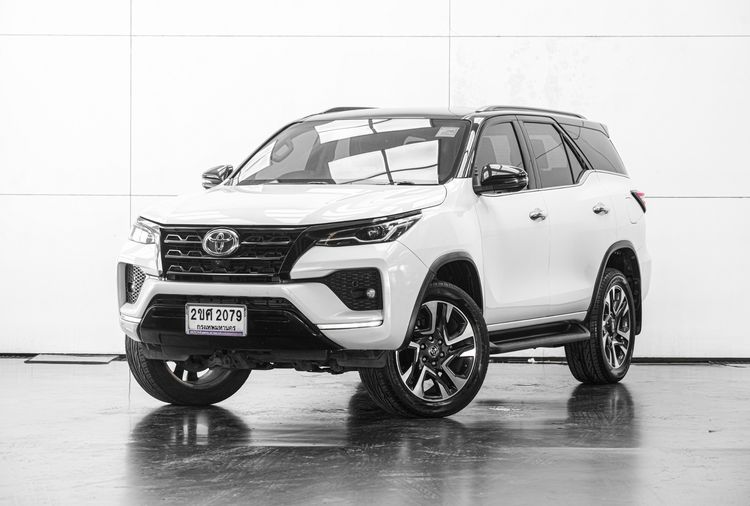 Toyota Fortuner 2022 2.4 Commander Utility-car ดีเซล ไม่ติดแก๊ส เกียร์อัตโนมัติ ขาว รูปที่ 2