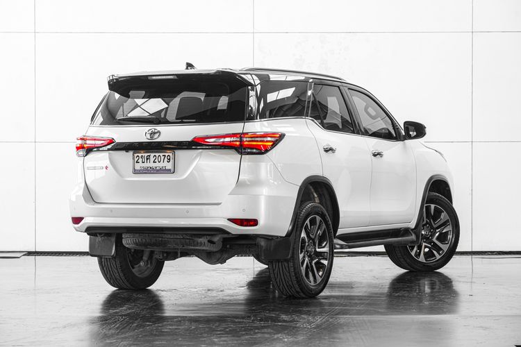 Toyota Fortuner 2022 2.4 Commander Utility-car ดีเซล ไม่ติดแก๊ส เกียร์อัตโนมัติ ขาว รูปที่ 4