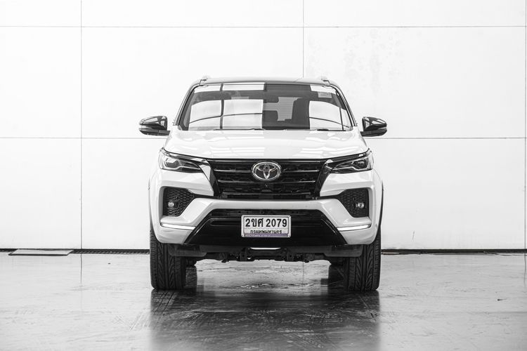 Toyota Fortuner 2022 2.4 Commander Utility-car ดีเซล ไม่ติดแก๊ส เกียร์อัตโนมัติ ขาว รูปที่ 3