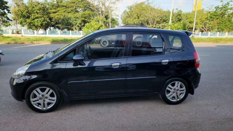 รถ Honda Jazz 1.5 E i-DSi สี ดำ