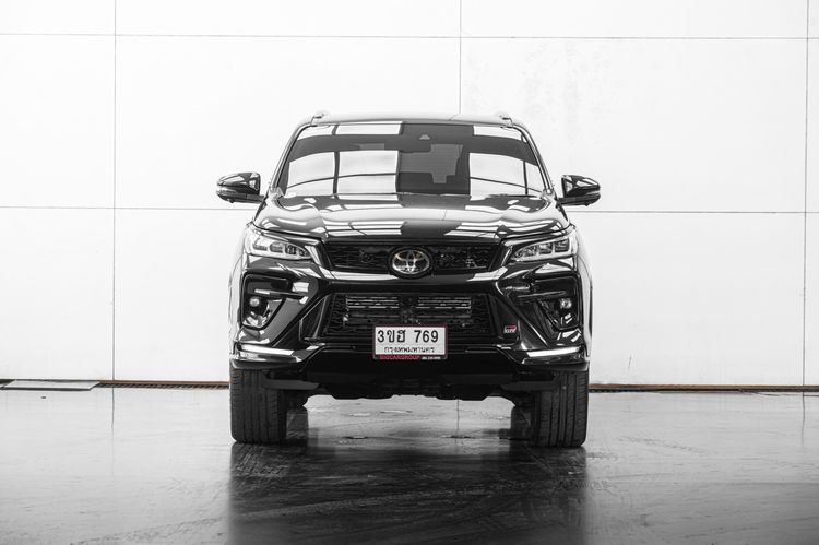 Toyota Fortuner 2022 2.8 GR Sport Black Top 4WD Utility-car ดีเซล ไม่ติดแก๊ส เกียร์อัตโนมัติ ดำ รูปที่ 3