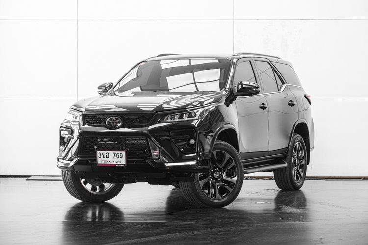 Toyota Fortuner 2022 2.8 GR Sport Black Top 4WD Utility-car ดีเซล ไม่ติดแก๊ส เกียร์อัตโนมัติ ดำ รูปที่ 2