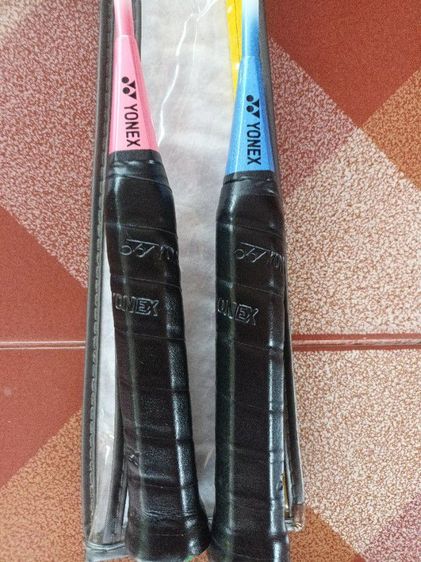 ไม้แบดมินตันมือหนึ่งยี่ห้อYONEXรุ่นGR-400แพ๊คคู่ รูปที่ 8
