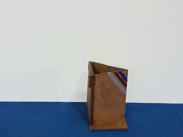 กล่องใส่เครื่องเขียน ปากกา ดินสอ ไม้บรรทัด กรรไกร คัตเตอร์  รุ่น Bx-1 รูปที่ 4