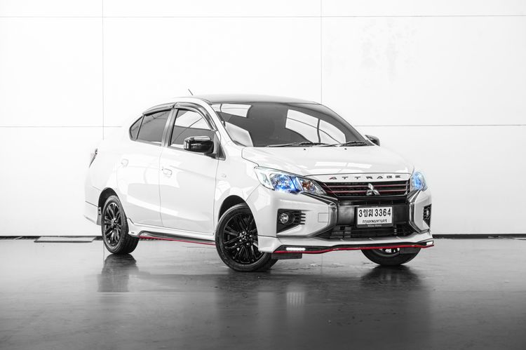 รถ Mitsubishi Attrage 1.2 GLX สี ขาว