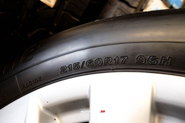 ล้อติดรถพร้อมยาง Toyota Cross ขอบ 17 Bridgestone ปี 21 รูปที่ 6