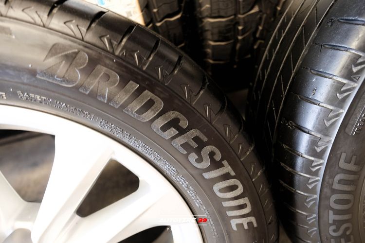 ล้อติดรถพร้อมยาง Toyota Cross ขอบ 17 Bridgestone ปี 21 รูปที่ 3