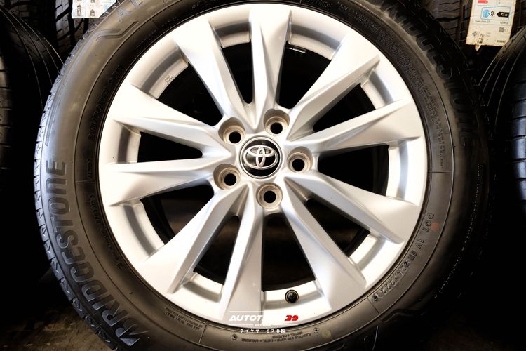 ล้อติดรถพร้อมยาง Toyota Cross ขอบ 17 Bridgestone ปี 21