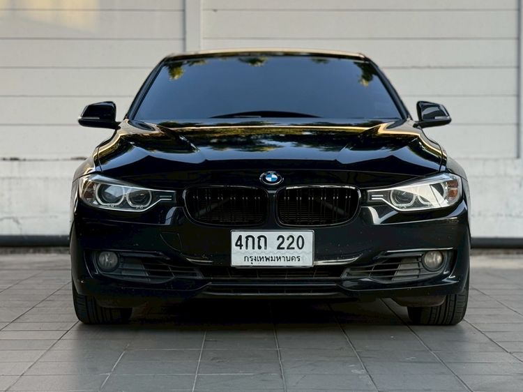รถ BMW Series 3 320i สี ดำ