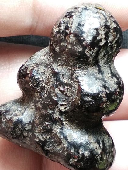 พระปิดตาถักเชือกลงรักครับ รูปที่ 5