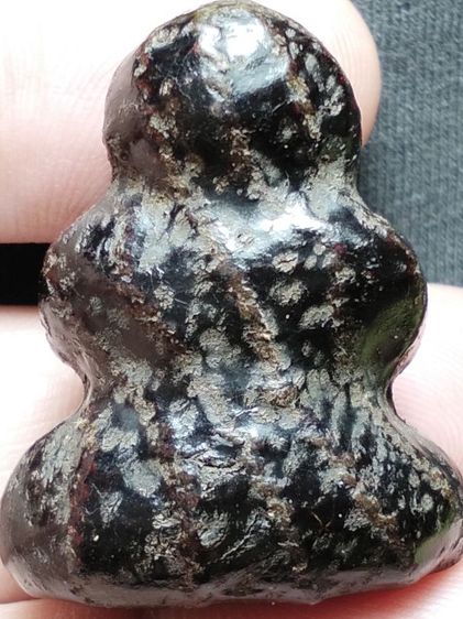 พระปิดตาถักเชือกลงรักครับ รูปที่ 2