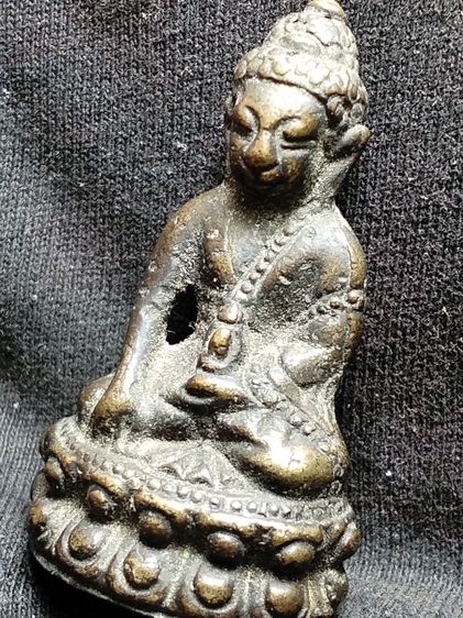 พระกิ่งหล่อเก่าไม่ทราบวัดครับ รูปที่ 16