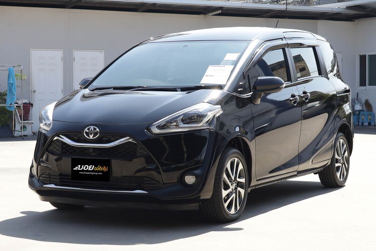 รถ Toyota Sienta 1.5 V สี ดำ