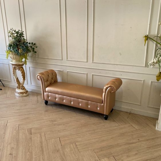 เก้าอี้อาร์มแชร์ ขาไม้ เบาะหนัง ดึงกระดุม สีโรสโกลด์ รูปที่ 2