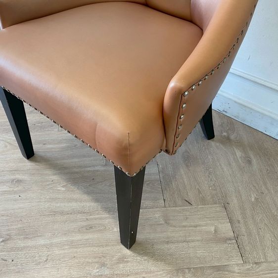 เก้าอี้ ขาไม้ เบาะหนัง ดึงกระดุม สีโรสโกลด์ รูปที่ 8