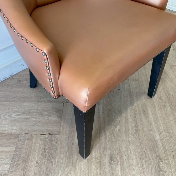 เก้าอี้ ขาไม้ เบาะหนัง ดึงกระดุม สีโรสโกลด์ รูปที่ 7