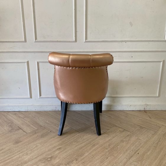 เก้าอี้ ขาไม้ เบาะหนัง ดึงกระดุม สีโรสโกลด์ รูปที่ 4