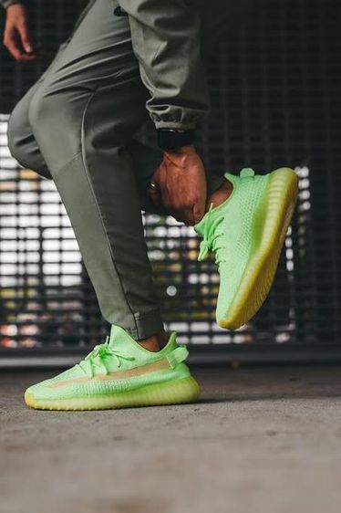 รองเท้า adidas yeezy รูปที่ 17