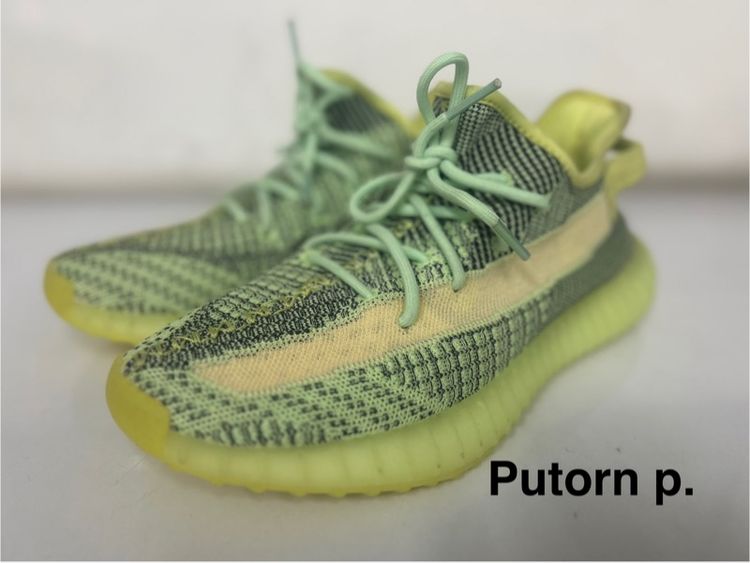รองเท้า adidas yeezy รูปที่ 16