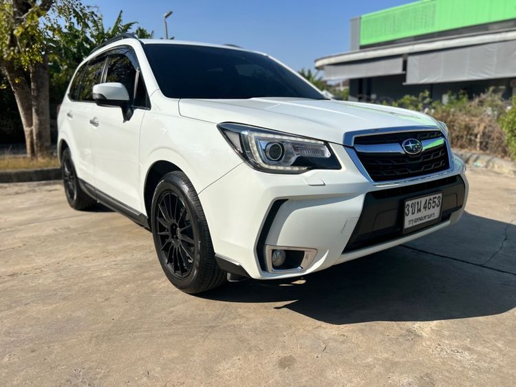 รถ Subaru Forester 2.0 i-P 4WD สี ขาว