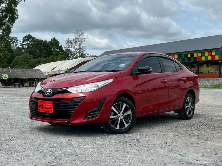 Toyota Yaris ATIV 2020 1.2 Mid Sedan เบนซิน ไม่ติดแก๊ส เกียร์อัตโนมัติ แดง รูปที่ 2