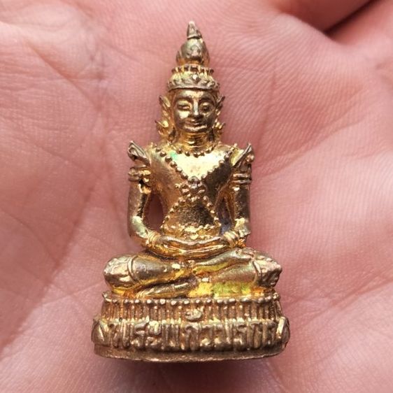 หลวงปู่หมุน ฐิตสีโล พระแก้วมรกต รุ่น มหาฐิตสีโล รุ่นนรวยทันใจ เนื้อทองแดง จัดสร้างปี ๒๕๖๑ ตอกโค๊ต และเลข ๒๗๑๙ 
