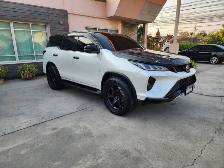 Toyota Fortuner 2021 2.8 LEGENDER 4WD AT Utility-car ดีเซล ไม่ติดแก๊ส เกียร์อัตโนมัติ ขาว รูปที่ 3