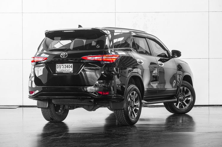 Toyota Fortuner 2022 2.4 Leader G Utility-car ดีเซล ไม่ติดแก๊ส เกียร์อัตโนมัติ ดำ รูปที่ 4