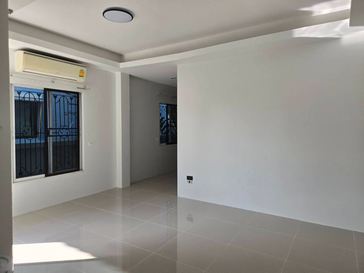 มีบางส่วน ขายบ้านหลังริม บ้านสันป่าเลียง หนองหอย เชียงใหม่ รีโนเวทใหม่  2 ล้าน ใกล้ Central Festival เชียงใหม่ รูปที่ 3