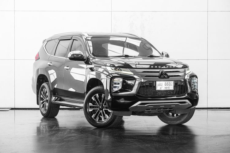 รถ Mitsubishi Pajero Sport 2.4 GT Premium 2WD สี ดำ