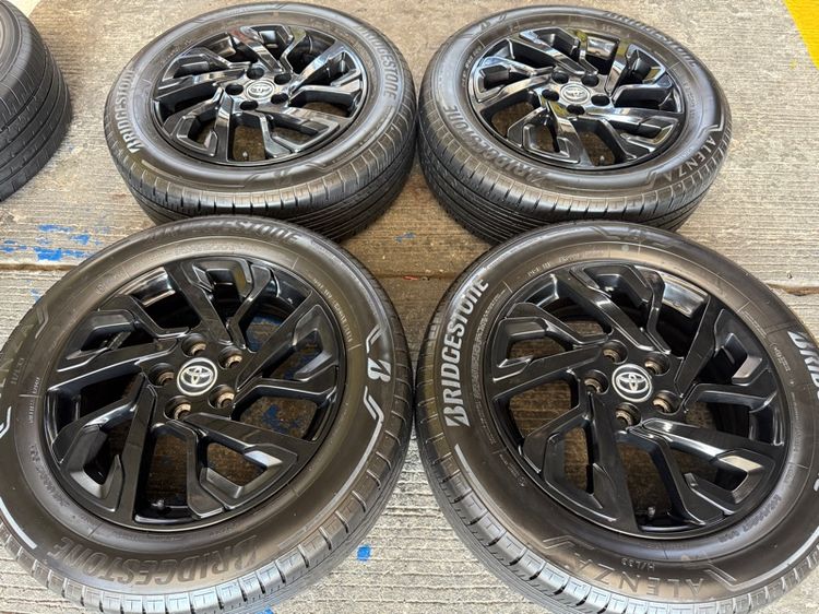 TOYOTA CH-R. 17 นิ้ว TOP 🛞 รูปที่ 2