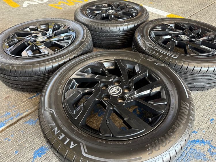 TOYOTA CH-R. 17 นิ้ว TOP 🛞 รูปที่ 3