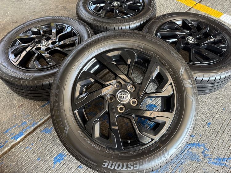 TOYOTA CH-R. 17 นิ้ว TOP 🛞