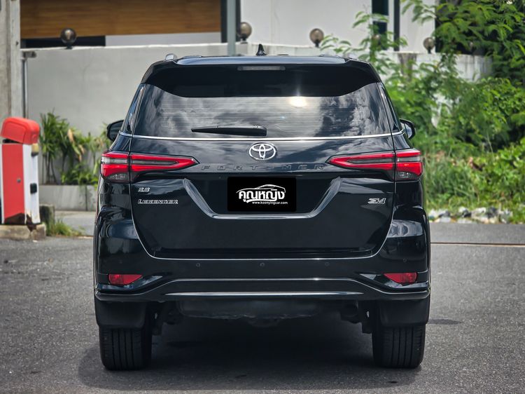 Toyota Fortuner 2021 2.8 Legender 4WD Utility-car ดีเซล ไม่ติดแก๊ส เกียร์อัตโนมัติ ดำ รูปที่ 4