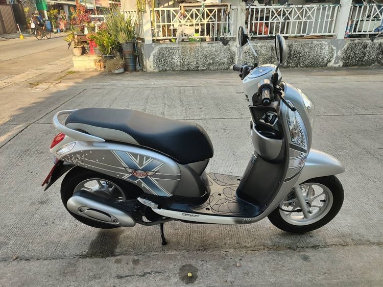 🛵ยังไงก็ขาย SCOOPY-i ปี 59 เครื่องดี สีสวย สตาร์ทมือ เล่มชุดโอนครบ+เปลี่ยนถ่ายน้ำมันเครื่องฟรี ส่งฟรี30 ก.ม รูปที่ 2