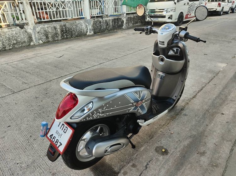 🛵ยังไงก็ขาย SCOOPY-i ปี 59 เครื่องดี สีสวย สตาร์ทมือ เล่มชุดโอนครบ+เปลี่ยนถ่ายน้ำมันเครื่องฟรี ส่งฟรี30 ก.ม รูปที่ 6