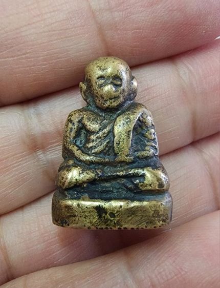 หลวงพ่อเงินวัดบางคลาน พิมพ์วัดห้วยเขนเก่า รูปที่ 6