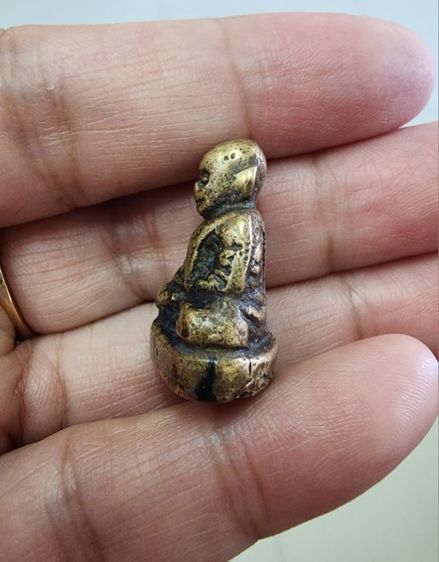 หลวงพ่อเงินวัดบางคลาน พิมพ์วัดห้วยเขนเก่า รูปที่ 4