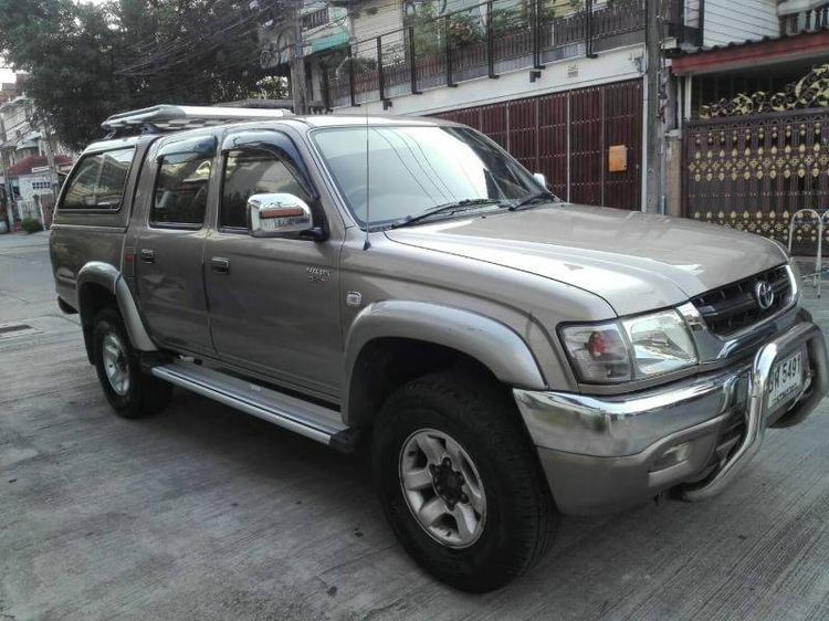 รถ Toyota Hilux Tiger D4D รุ่นย่อยอื่นๆ สี บรอนซ์เงิน