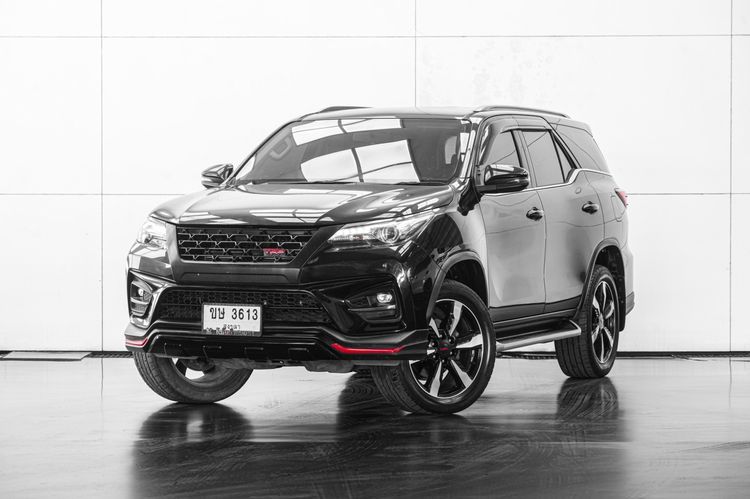 Toyota Fortuner 2019 2.8 V TRD Sportivo Black Top 4WD Utility-car ดีเซล ไม่ติดแก๊ส เกียร์อัตโนมัติ ดำ รูปที่ 2