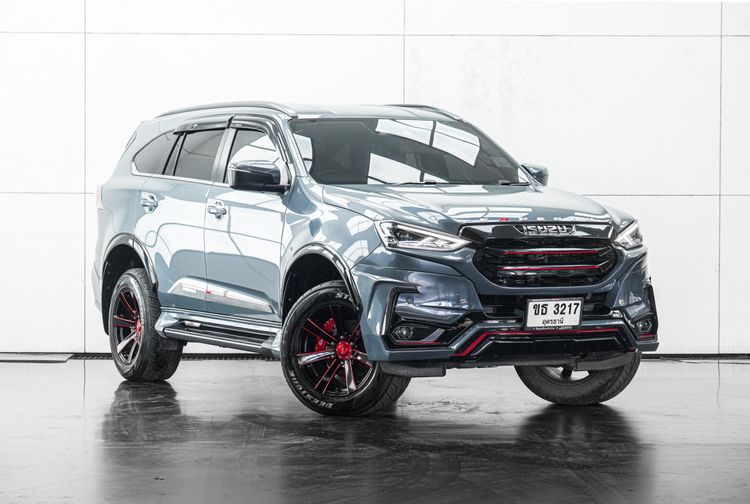 รถ Isuzu MU-X 1.9 Ultimate Phantom Collection สี เทา