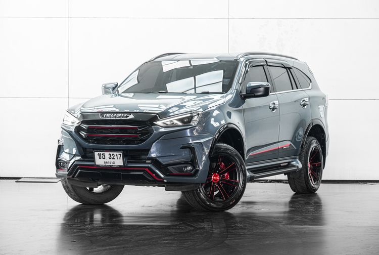 Isuzu MU-X 2023 1.9 Ultimate Phantom Collection Utility-car ดีเซล ไม่ติดแก๊ส เกียร์อัตโนมัติ เทา รูปที่ 2
